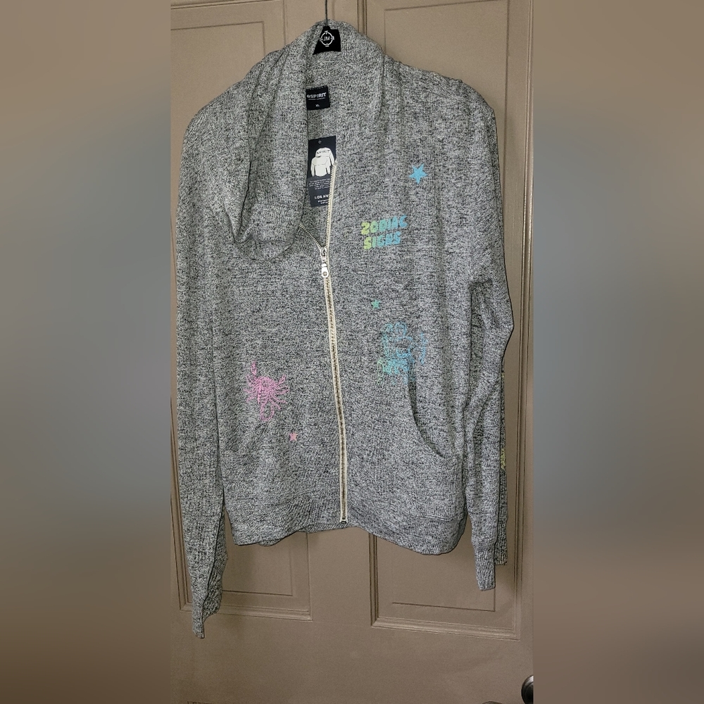 New Spirit Jersey size XL super soft zodiac zip hoodie